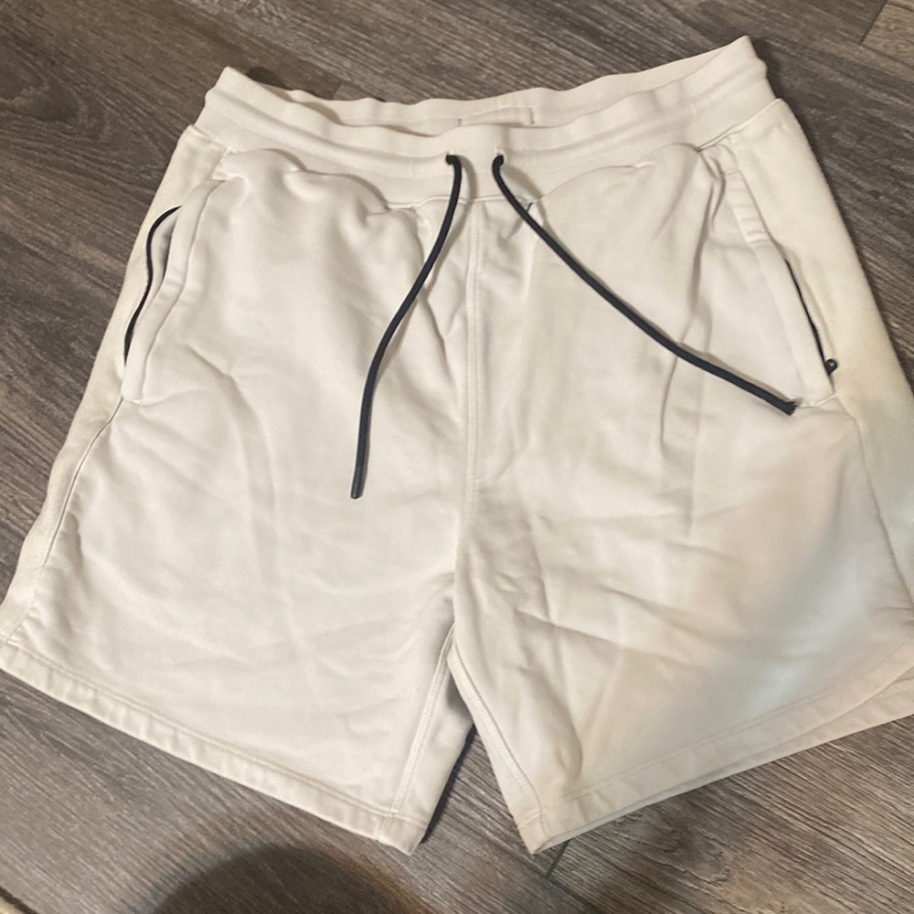 Fabletics shorts